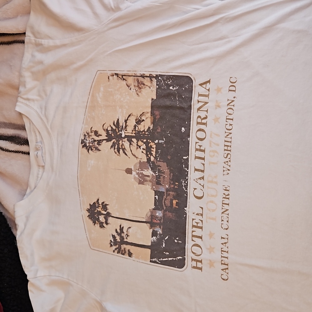 Hotel California Tee